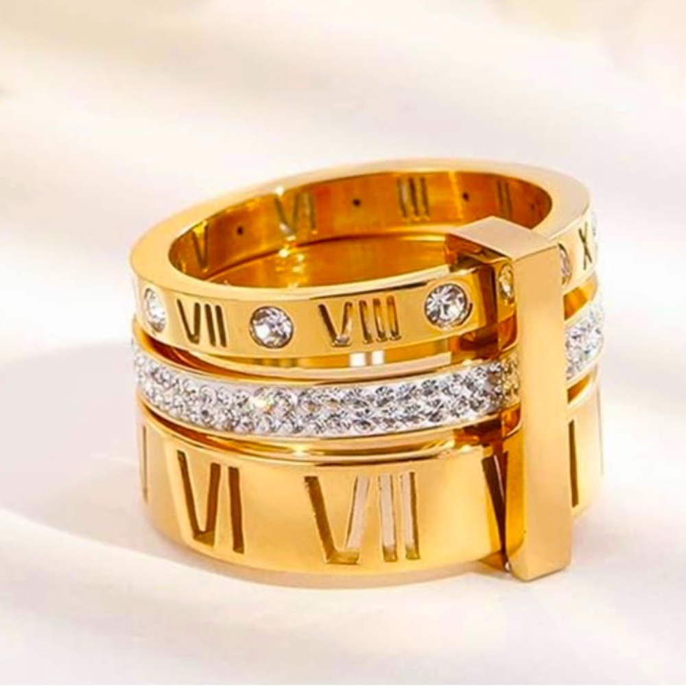 Designer style fashion ring